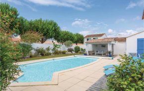 Holiday home Saint Jean de Monts 44 with Outdoor Swimmingpool